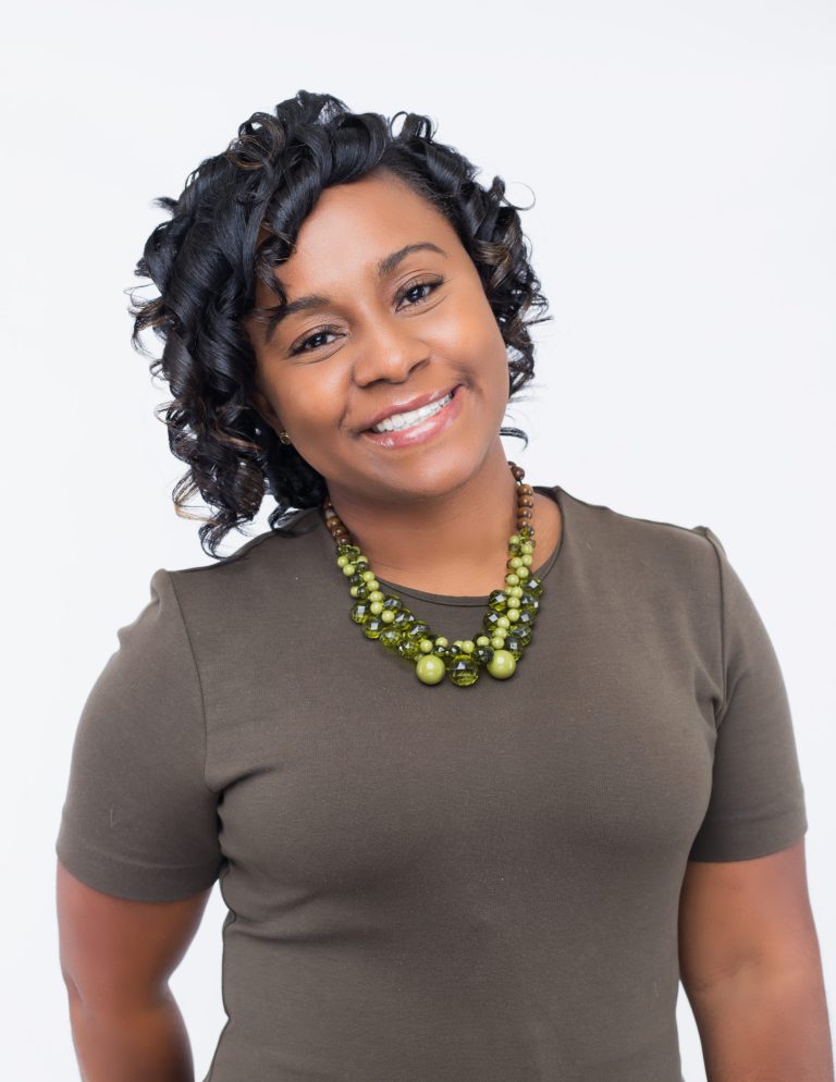 Headshot halfbody2 scaled 4 768x994